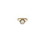 9 Carat Yellow Gold & Pearl Ring