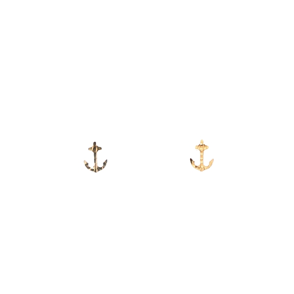 18 Carat Yellow Gold Stud Earings